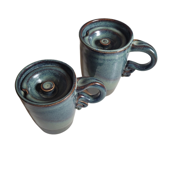 Set of 2 Handmade Pottery Mugs Ceramic Mugs Earth Tones With Lids - Picture 5 of 14